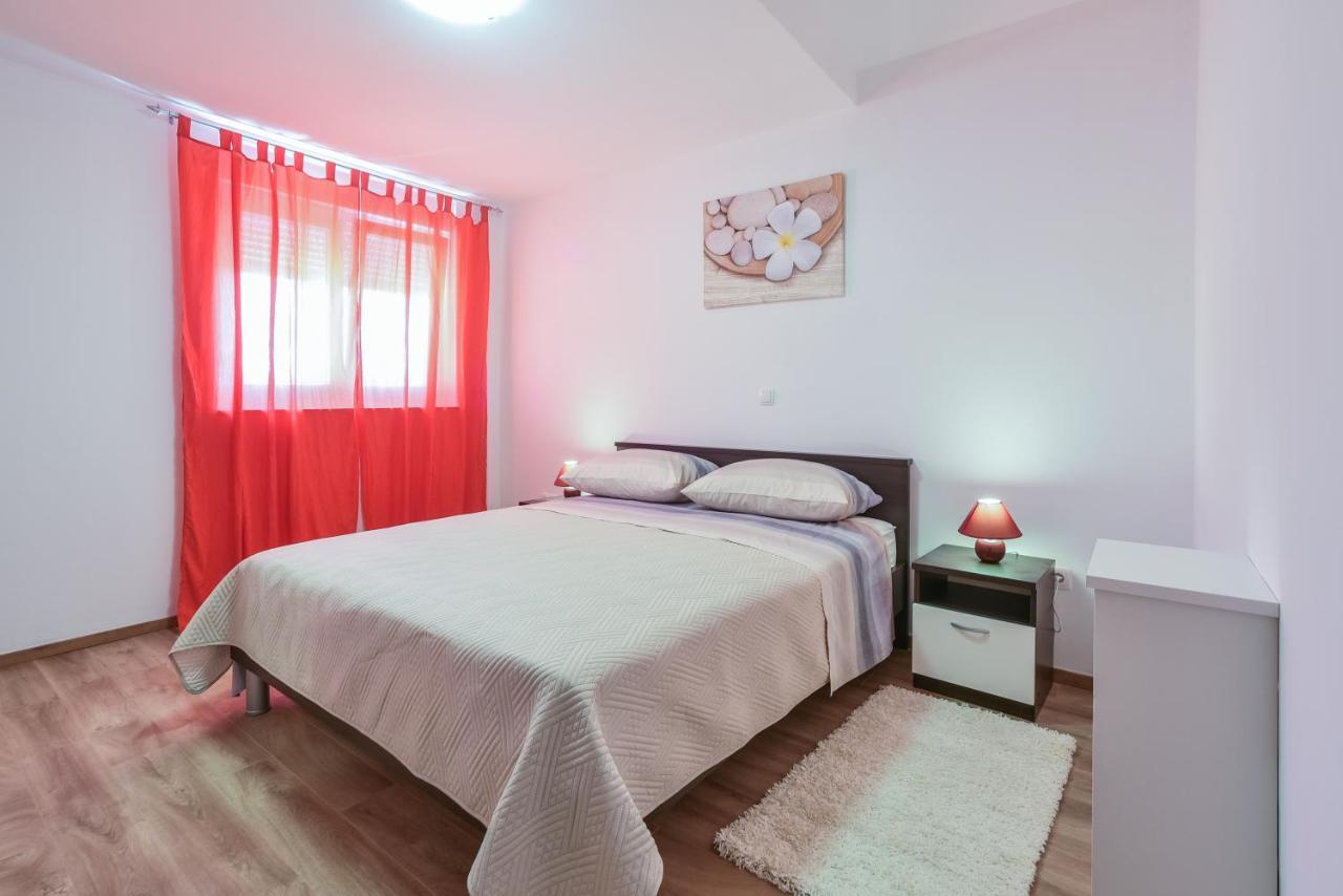 Apartments Sandrina Врси Екстер'єр фото