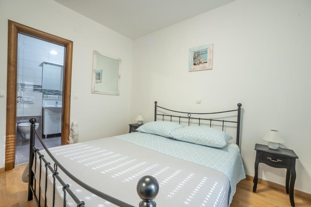 Apartments Sandrina Врси Екстер'єр фото