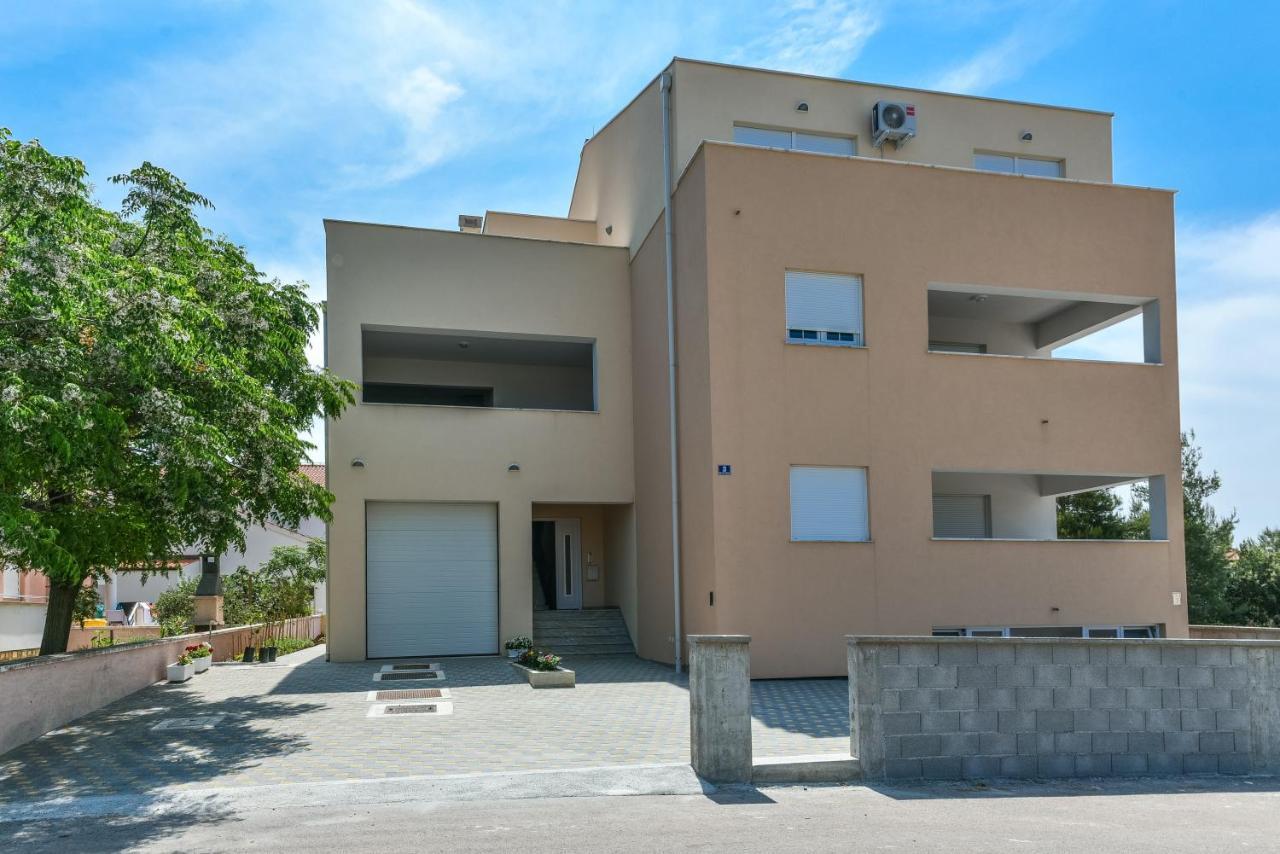 Apartments Sandrina Врси Екстер'єр фото