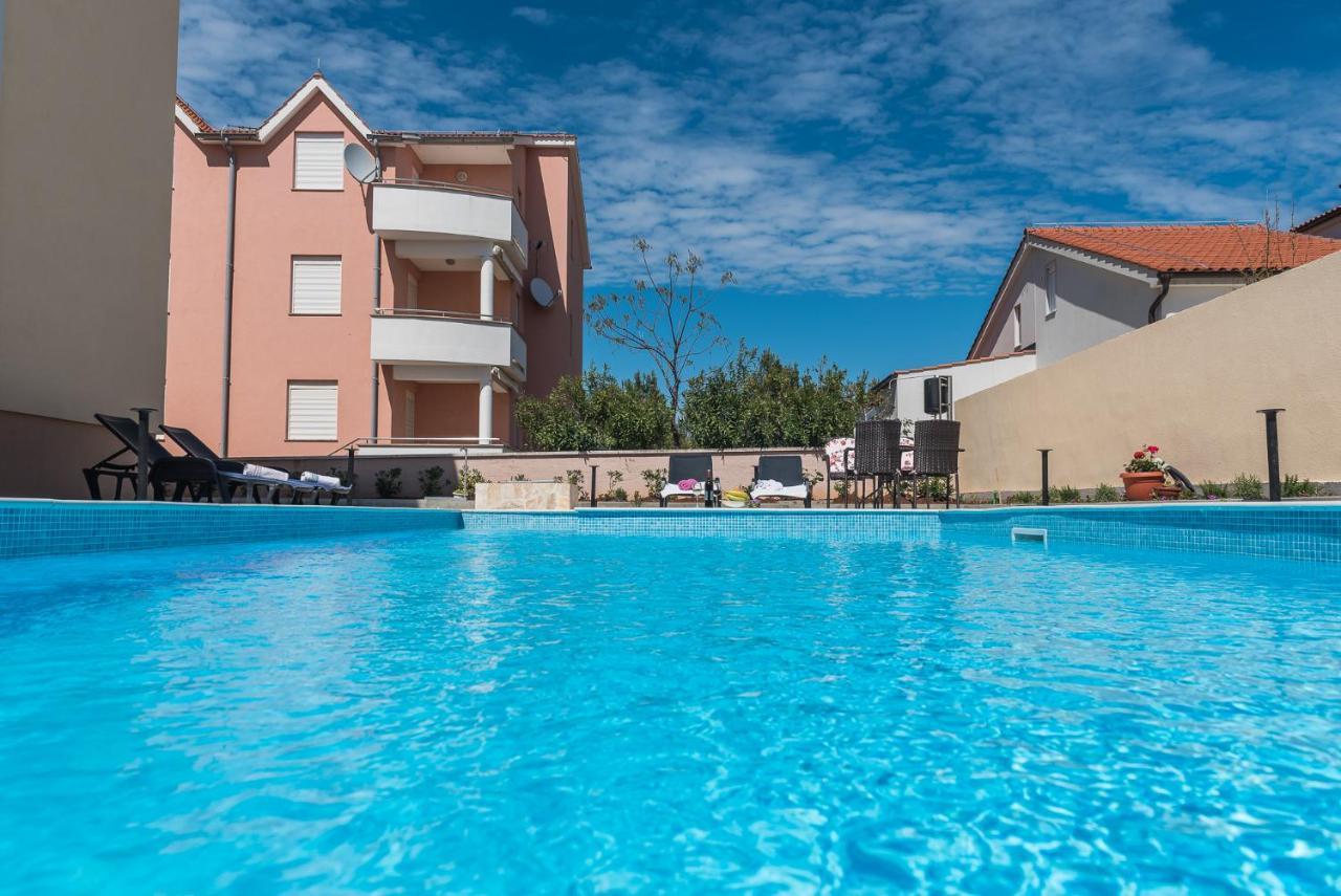 Apartments Sandrina Врси Екстер'єр фото