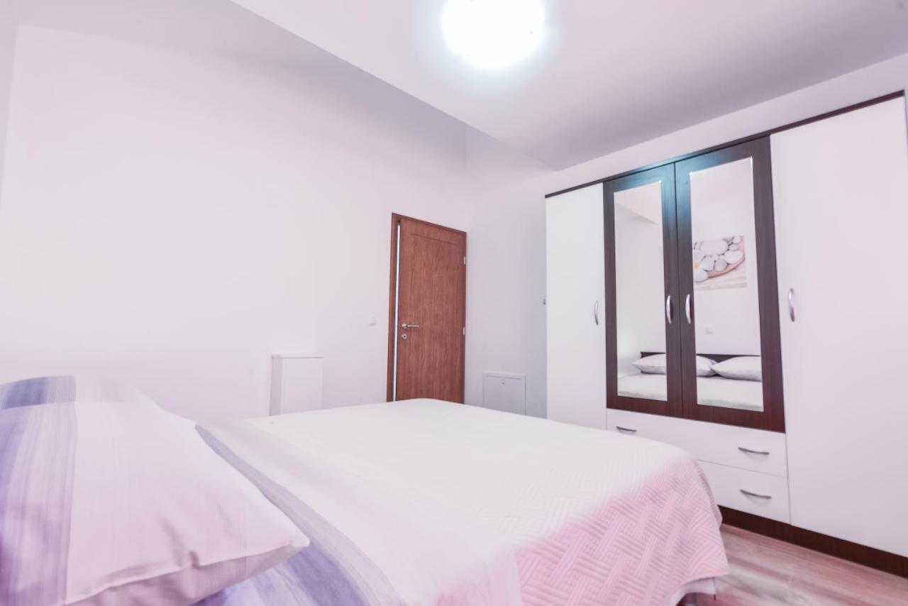Apartments Sandrina Врси Екстер'єр фото