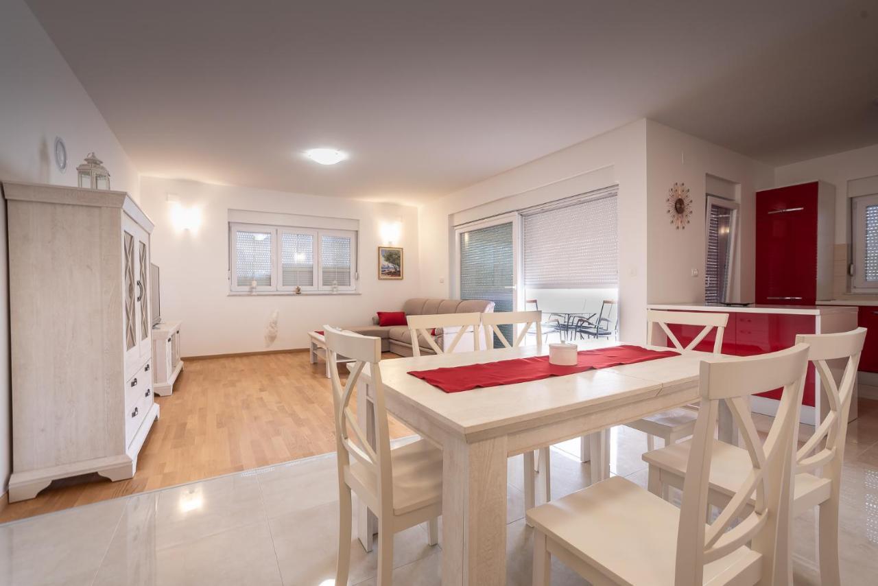 Apartments Sandrina Врси Екстер'єр фото