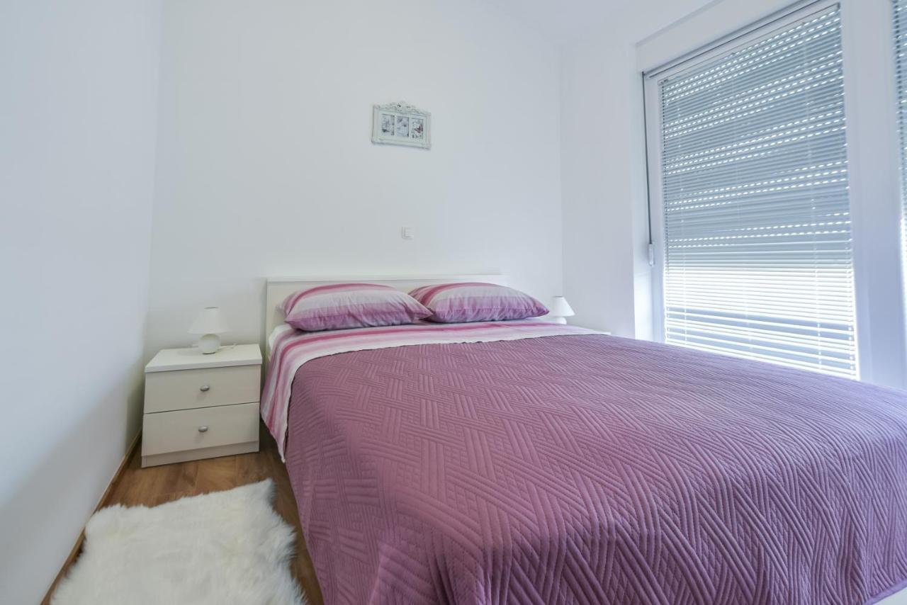 Apartments Sandrina Врси Екстер'єр фото
