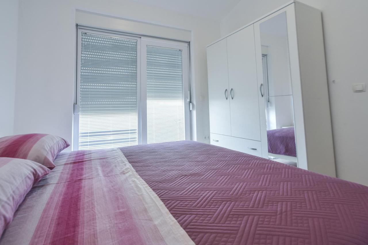 Apartments Sandrina Врси Екстер'єр фото