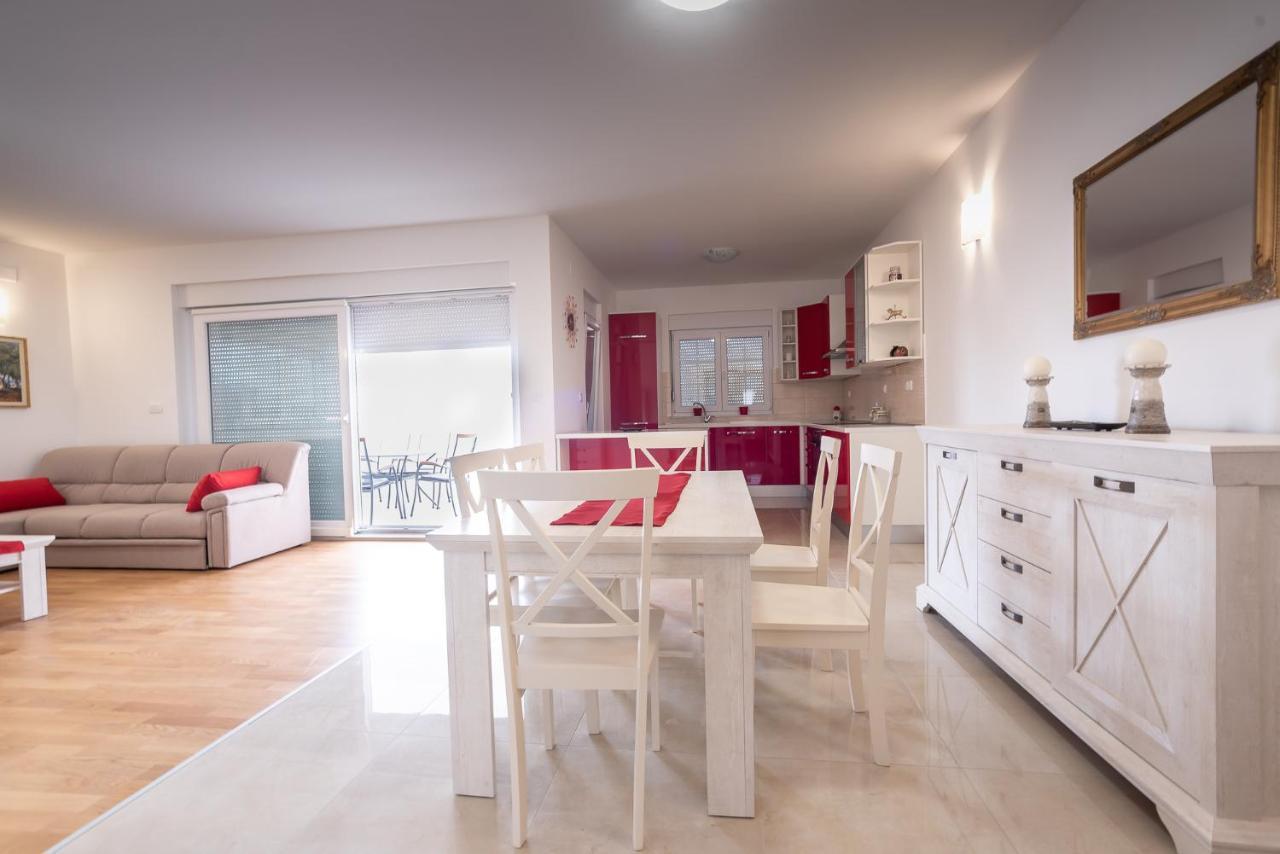 Apartments Sandrina Врси Екстер'єр фото