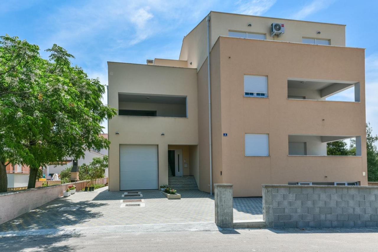 Apartments Sandrina Врси Екстер'єр фото
