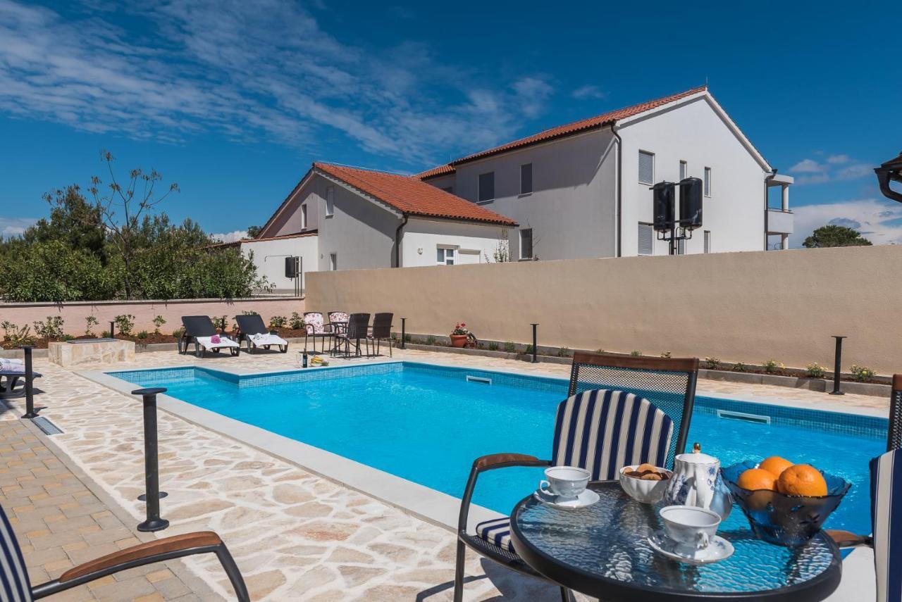 Apartments Sandrina Врси Екстер'єр фото